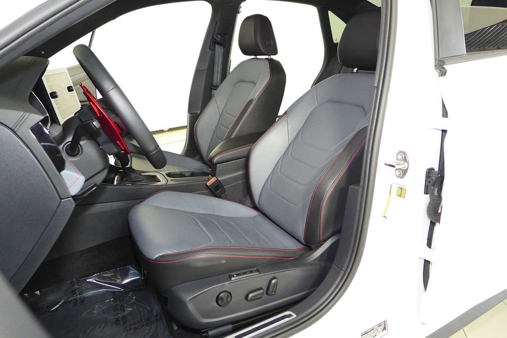 Used 2025 Volkswagen Jetta GLI Autobahn image 22