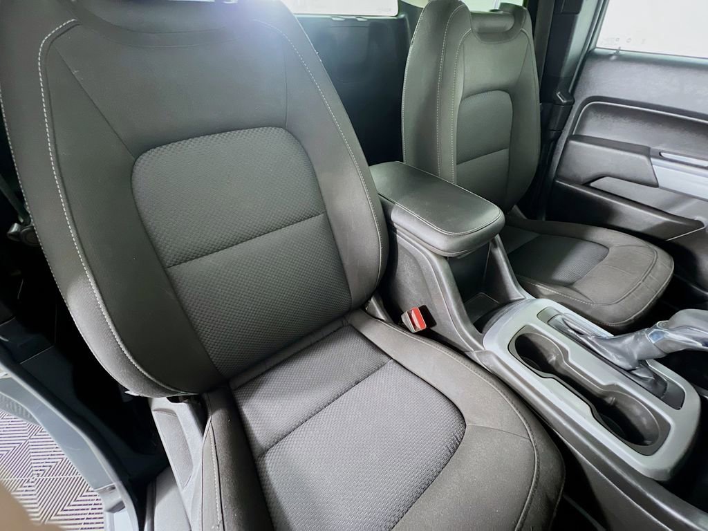 Used 2022 Chevrolet Colorado LT w/ Fleet Safety Package image 25