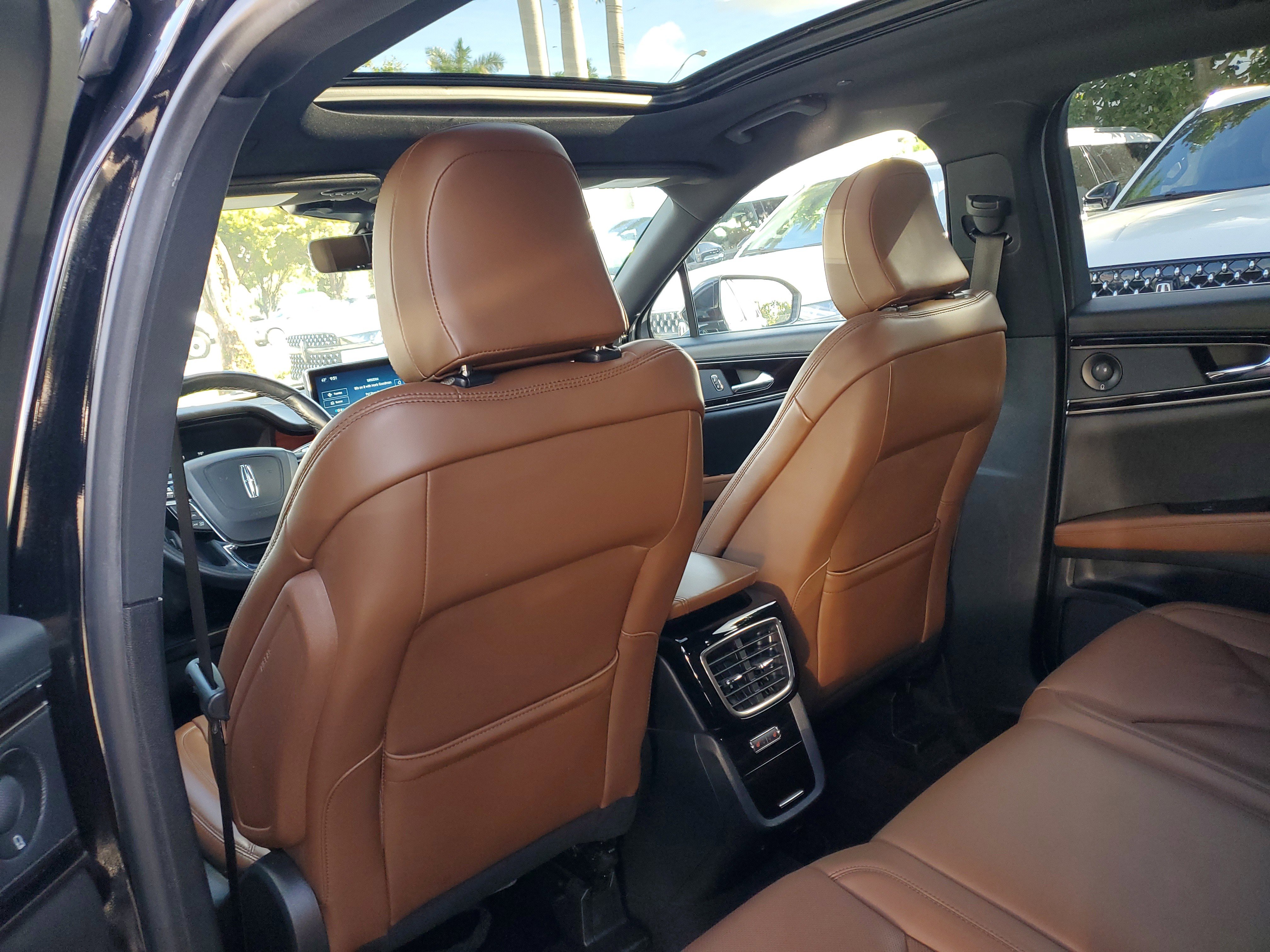 Certified 2022 Lincoln Nautilus Reserve w/ Equipment Group 201A image 10