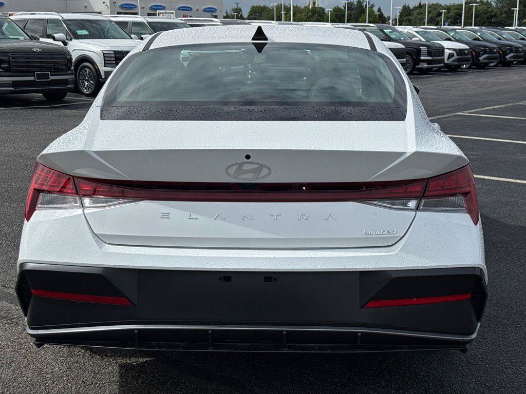 New 2026 Hyundai Elantra Limited FWD image 7