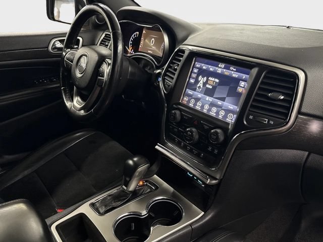 Used 2018 Jeep Grand Cherokee Altitude AWD/4WD image 22