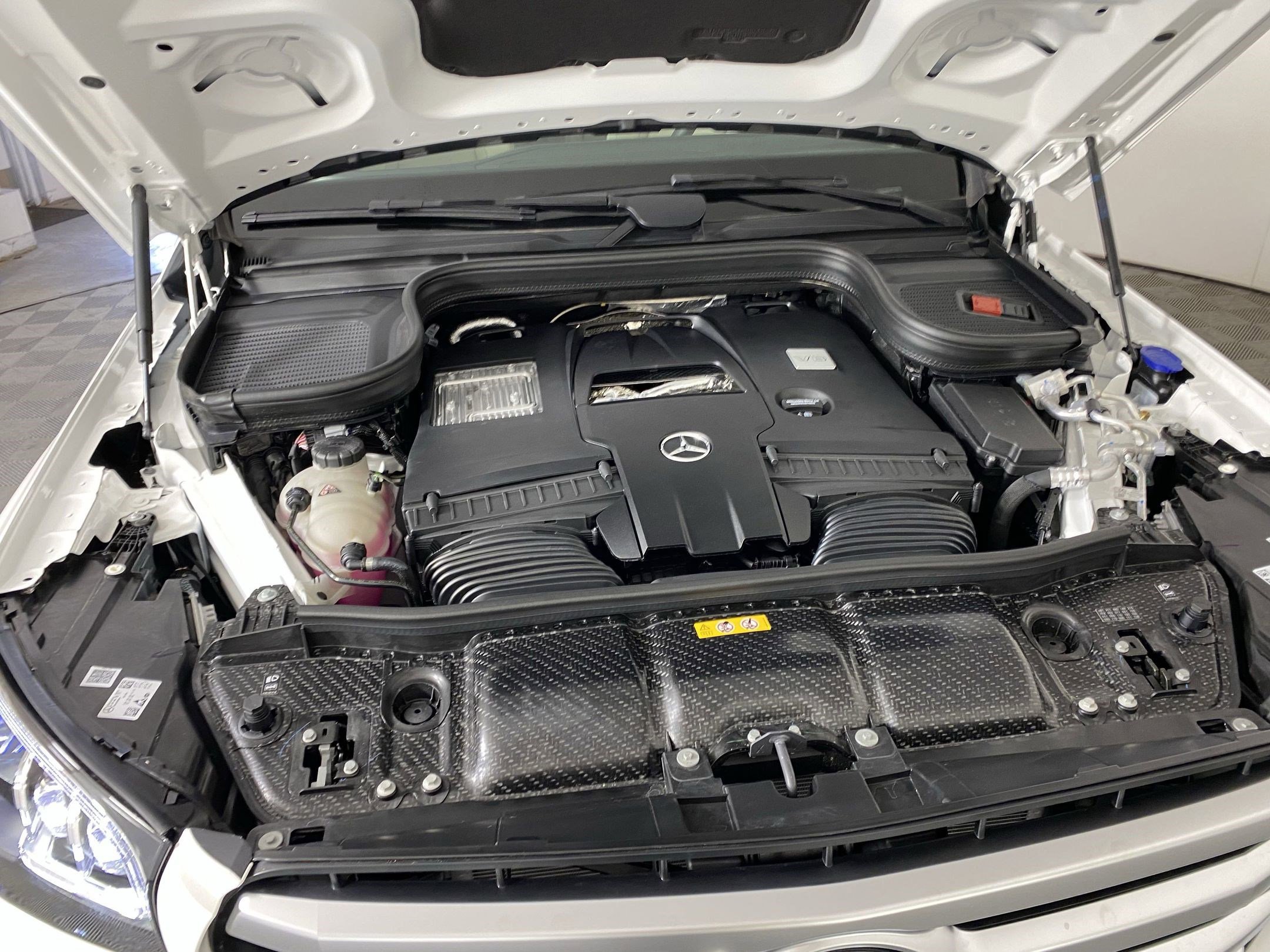 New 2025 Mercedes-Benz GLS 580 4MATIC image 32