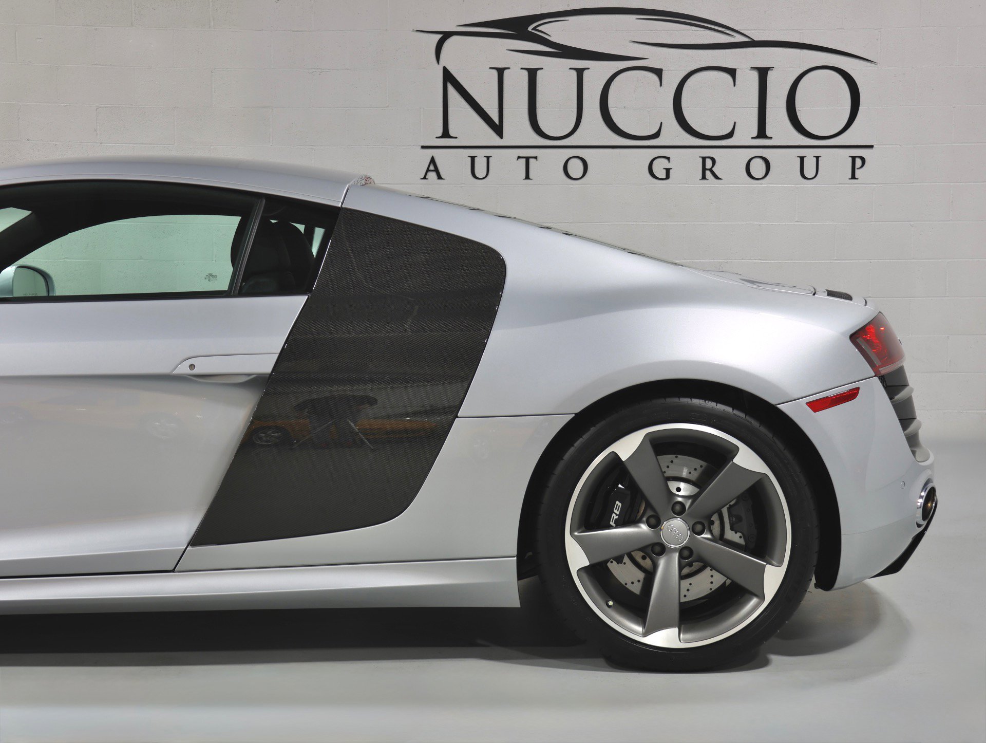 Used 2011 Audi R8 V10 AWD/4WD image 35