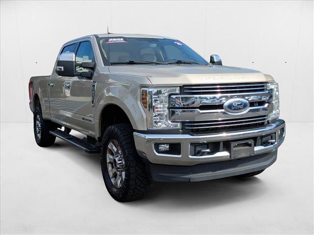 Used 2018 Ford F250 Lariat w/ Chrome Package image 3