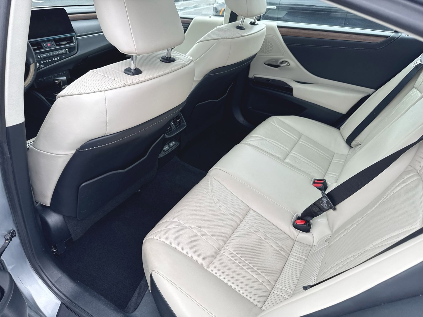 Used 2023 Lexus ES 350 w/ Accessory Package (Z1) image 24