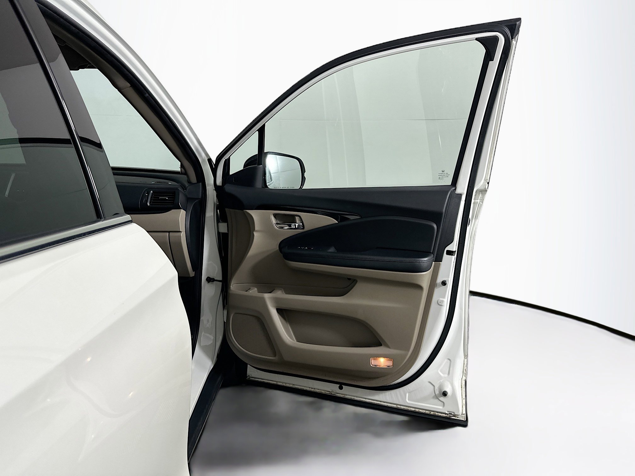 Used 2016 Honda Pilot Elite image 35