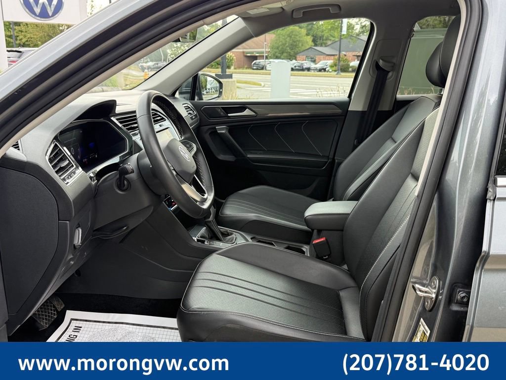 Used 2023 Volkswagen Tiguan SE w/ Panoramic Sunroof Package AWD/4WD image 28