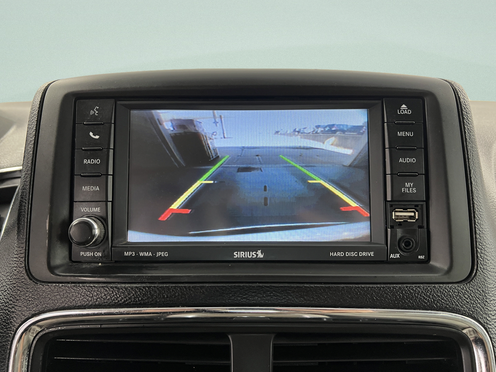 Used 2011 Dodge Grand Caravan Crew w/ Entertainment Group 1 FWD image 19