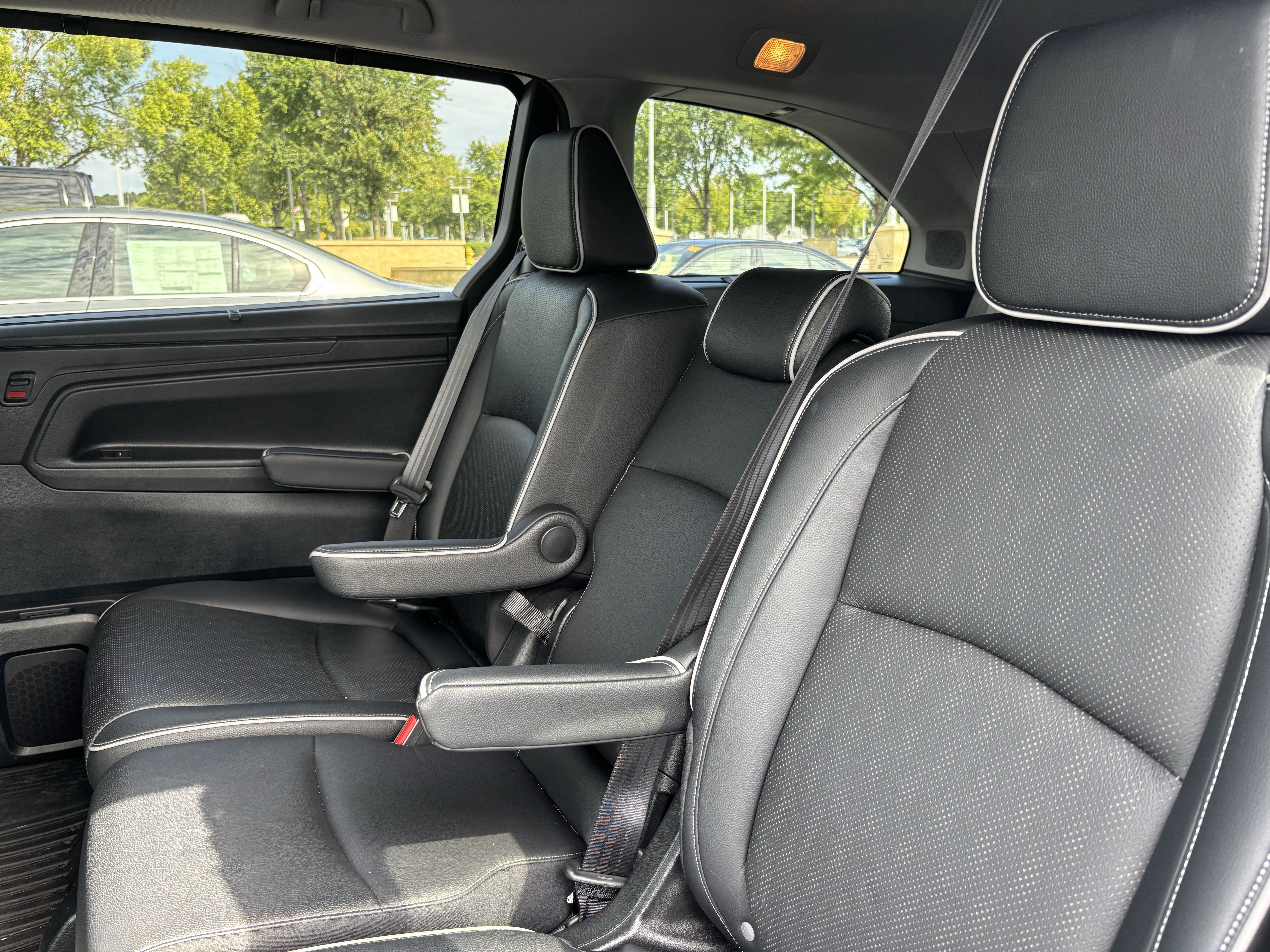 Used 2024 Honda Odyssey Elite image 33