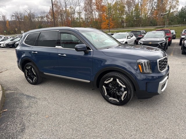 Used 2025 Kia Telluride S image 15