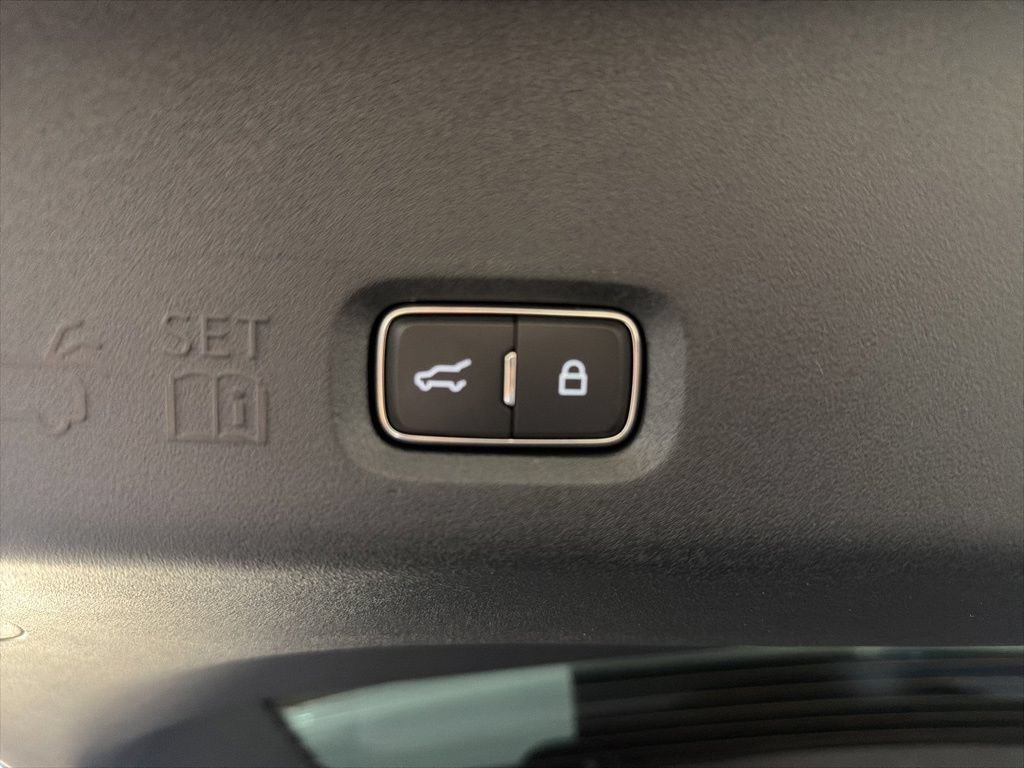 Used 2026 Lincoln Navigator L Reserve AWD/4WD image 45