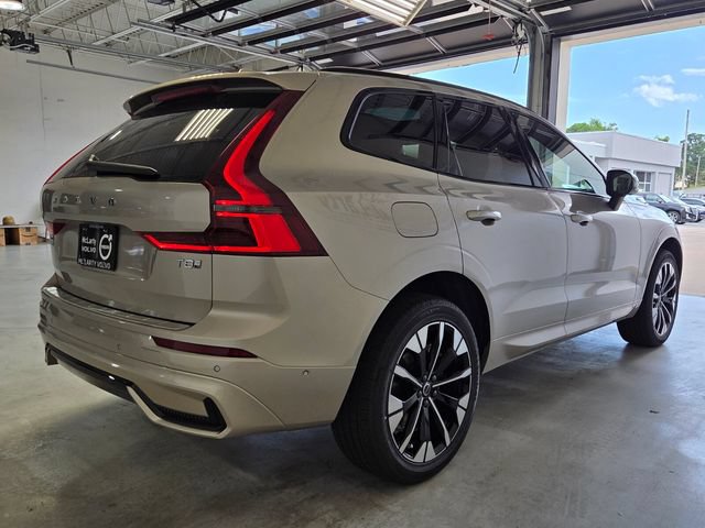 New 2026 Volvo XC60 T8 Plus w/ Protection Package Premier AWD/4WD image 5