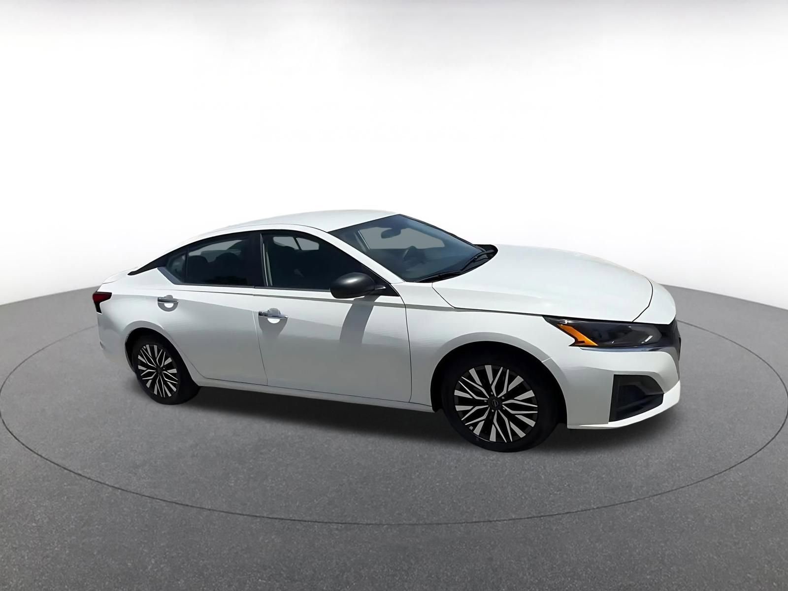 Used 2025 Nissan Altima 2.5 SV FWD video 2