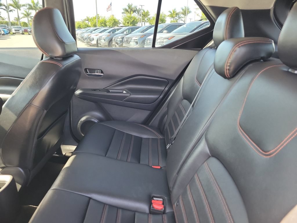 Used 2019 Nissan Kicks SR w/ SR Premium Package FWD image 11