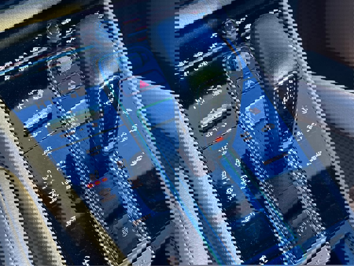 Used 2020 Porsche Cayenne image 44