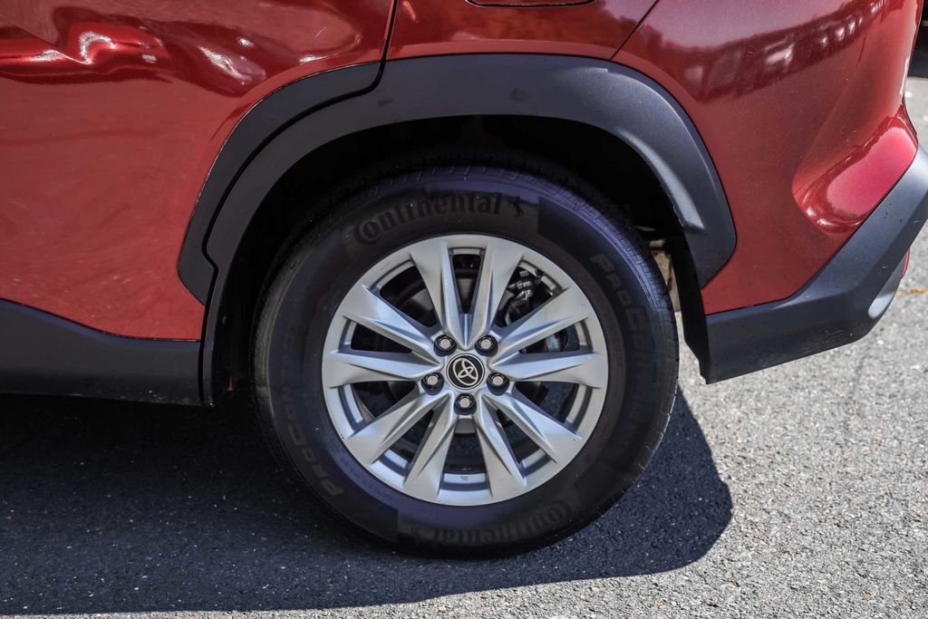 Used 2022 Toyota Corolla Cross LE w/ Moonroof Package AWD/4WD image 14