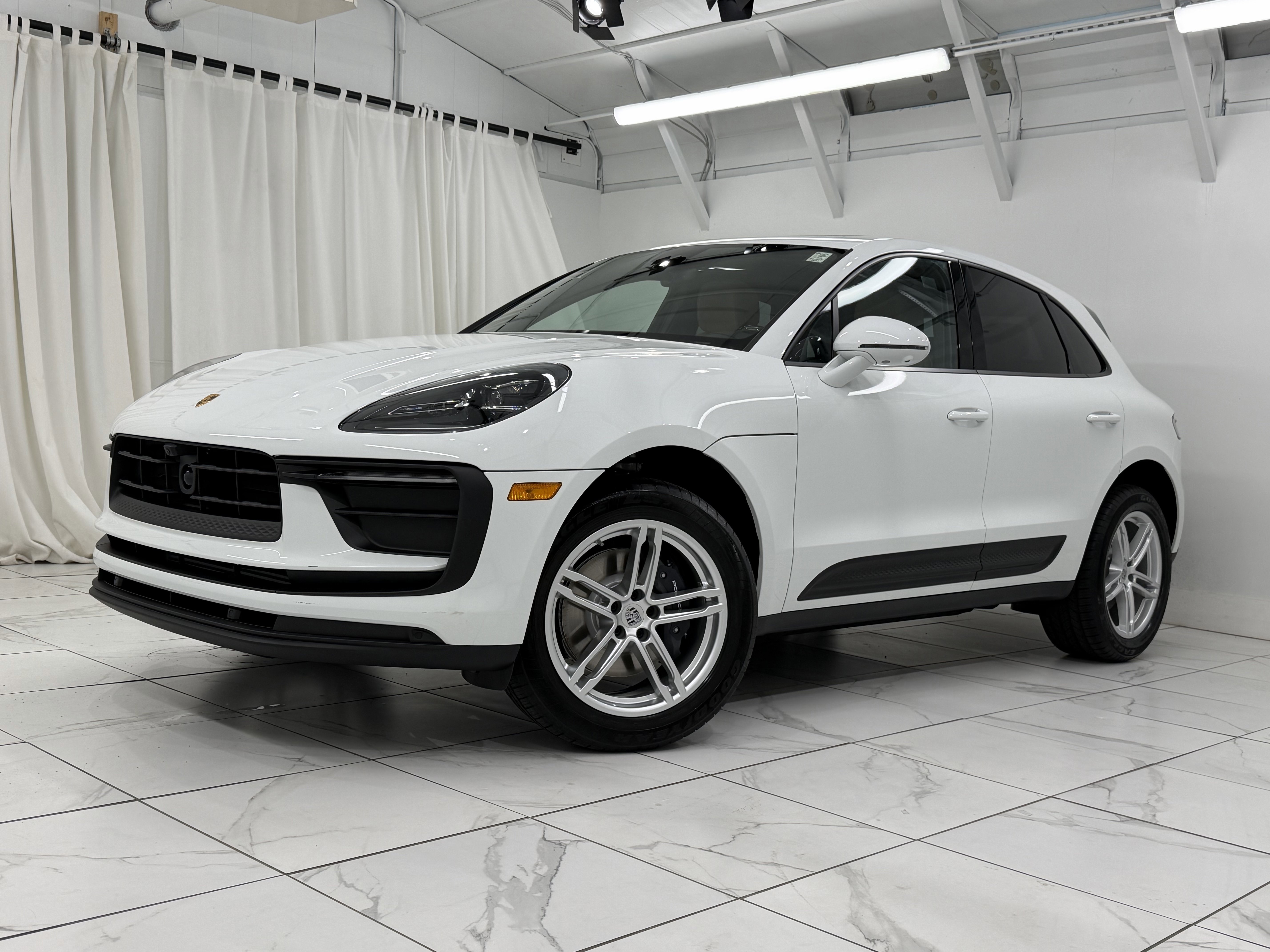 New 2026 Porsche Macan image 6