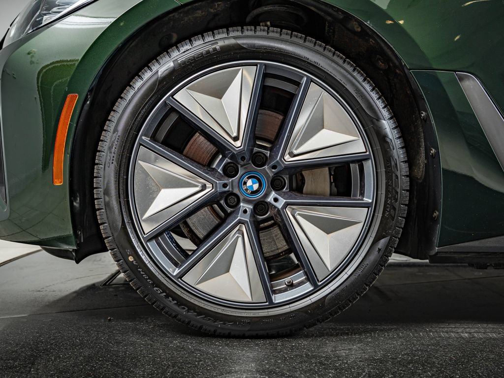 Used 2023 BMW i4 eDrive35 w/ Premium Package RWD image 10