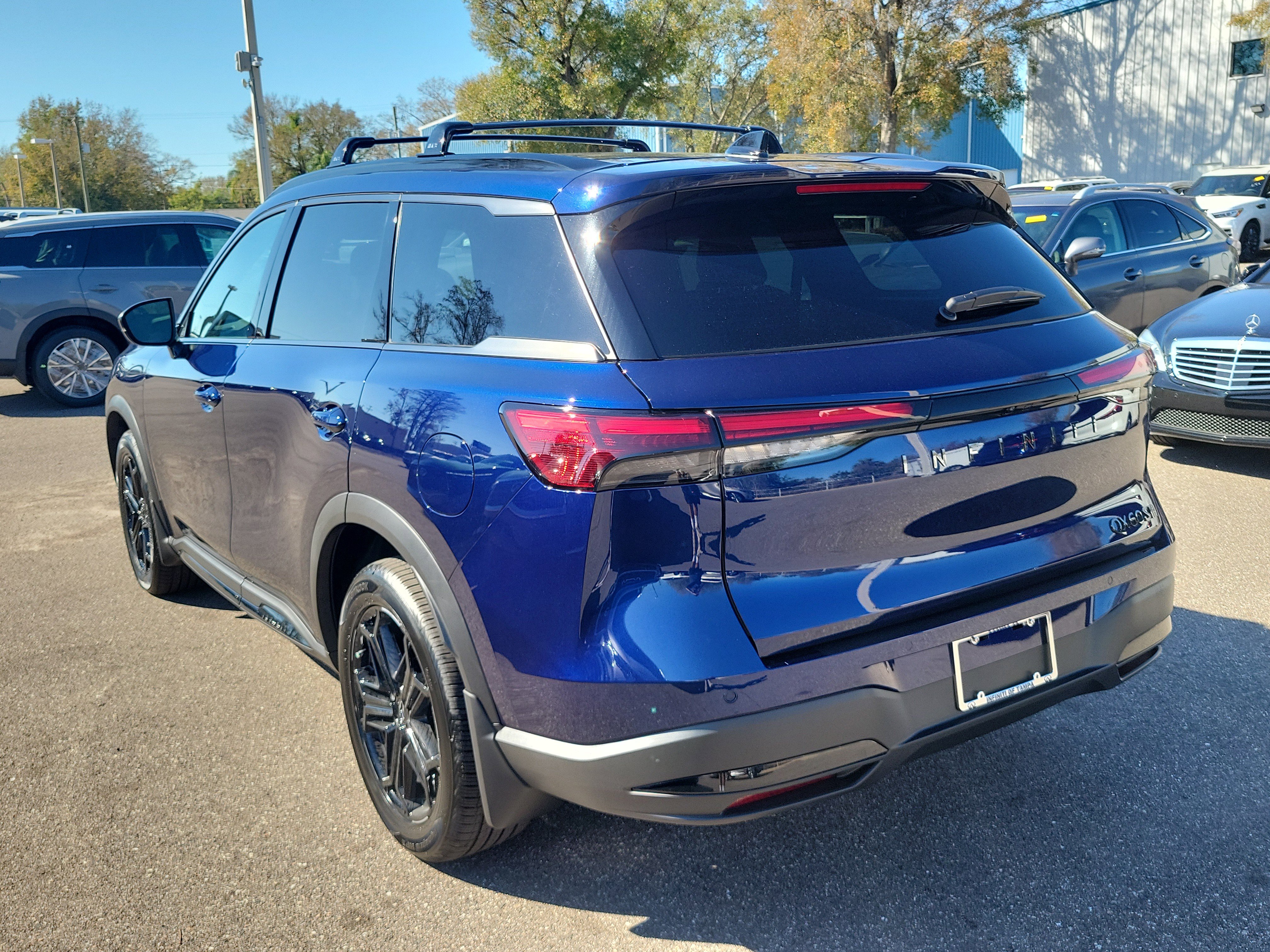 New 2026 INFINITI QX60 Sport w/ Dark Cargo Package image 4