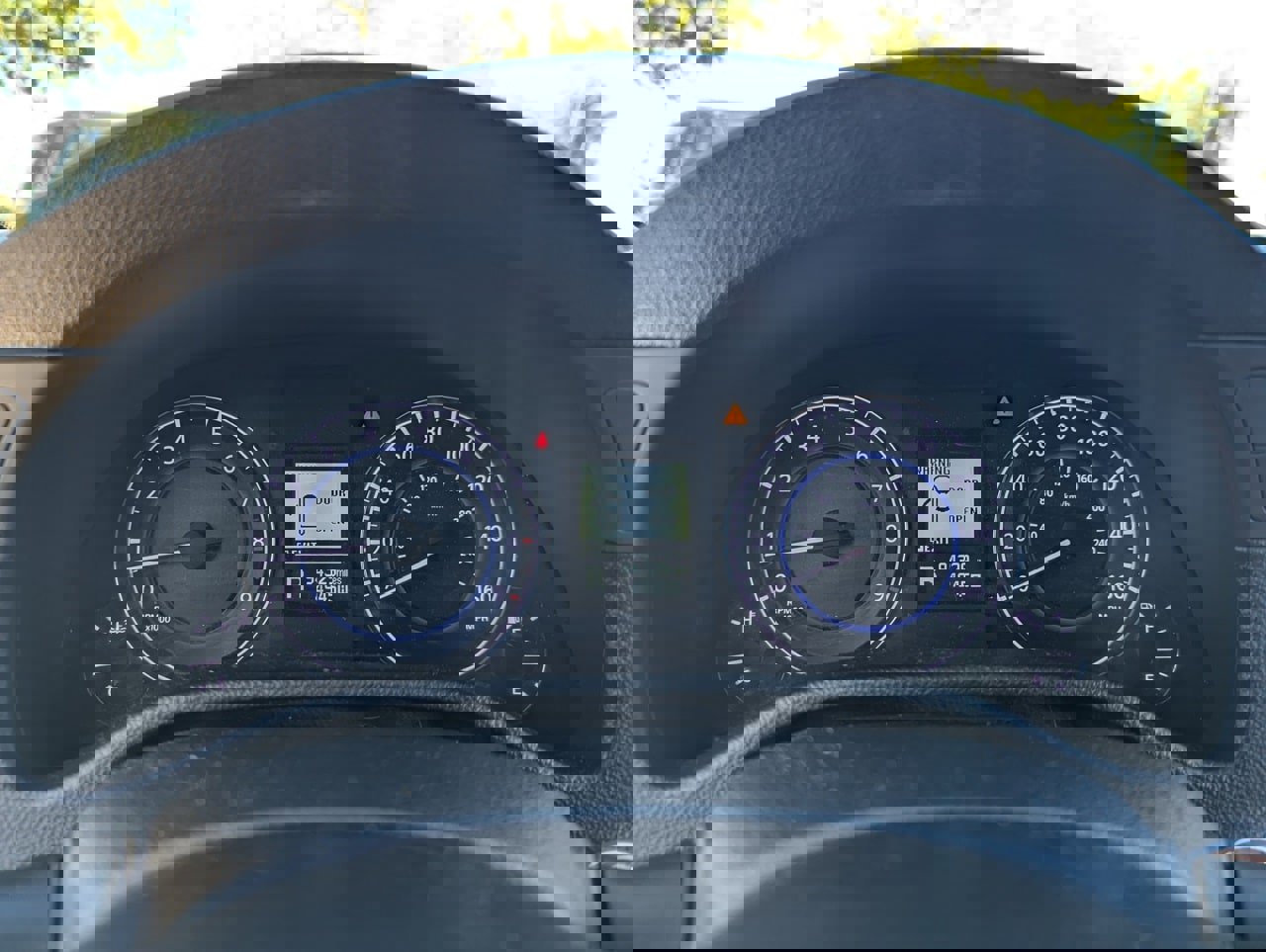 Used 2015 INFINITI Q60 Journey w/ Premium Package image 28