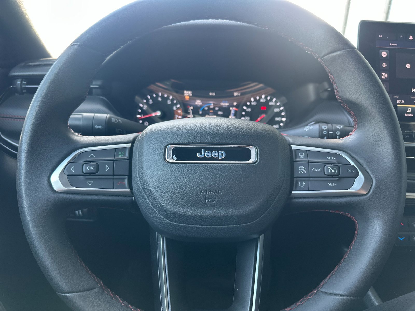 Used 2024 Jeep Compass Trailhawk image 22