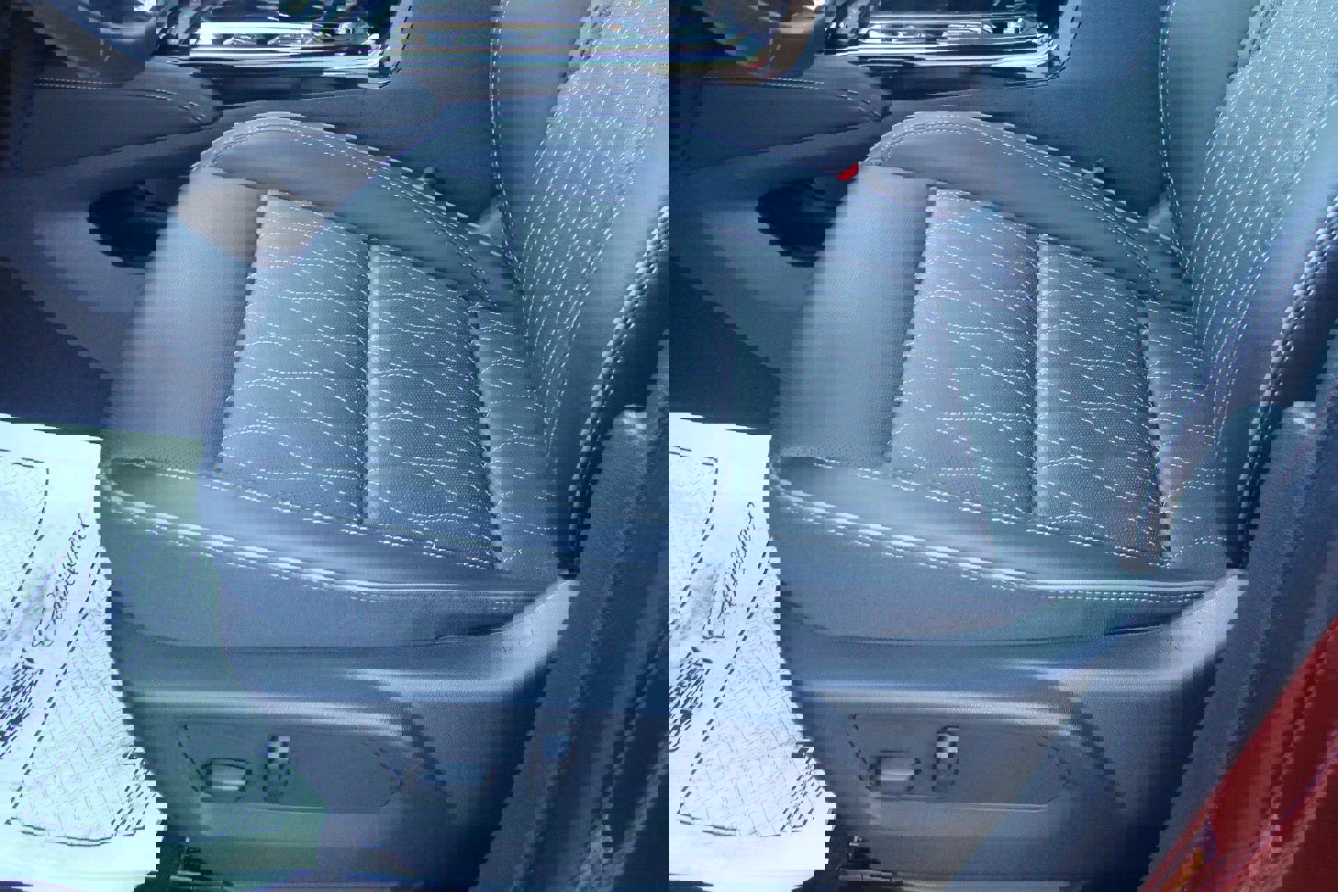 Used 2023 Buick Envision Avenir image 34