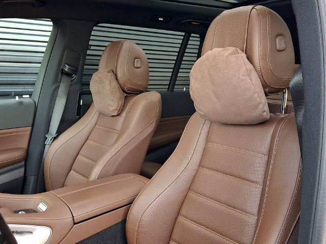 Used 2025 Mercedes-Benz GLS 450 4MATIC image 5