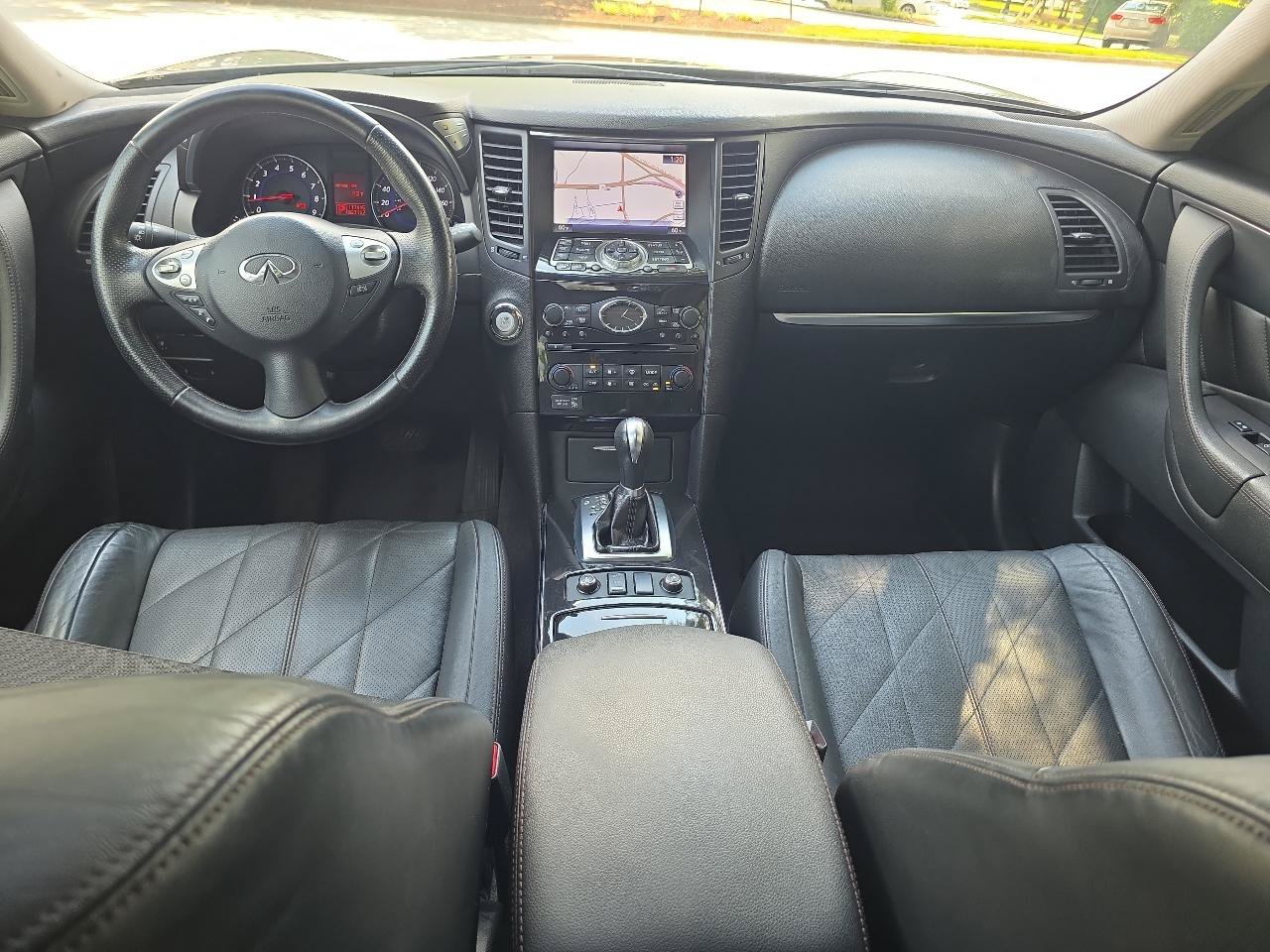 Used 2010 INFINITI FX35 AWD w/ Navigation Pkg image 25