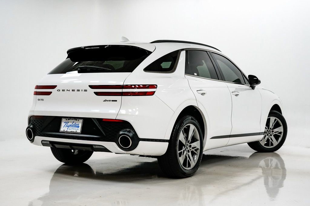 Used 2024 Genesis GV70 3.5T Sport image 32