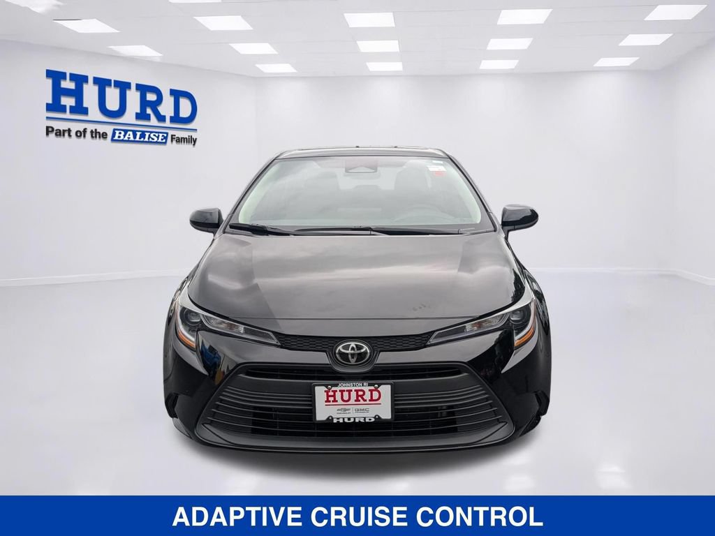 Used 2025 Toyota Corolla LE w/ LE Premium Package FWD image 8