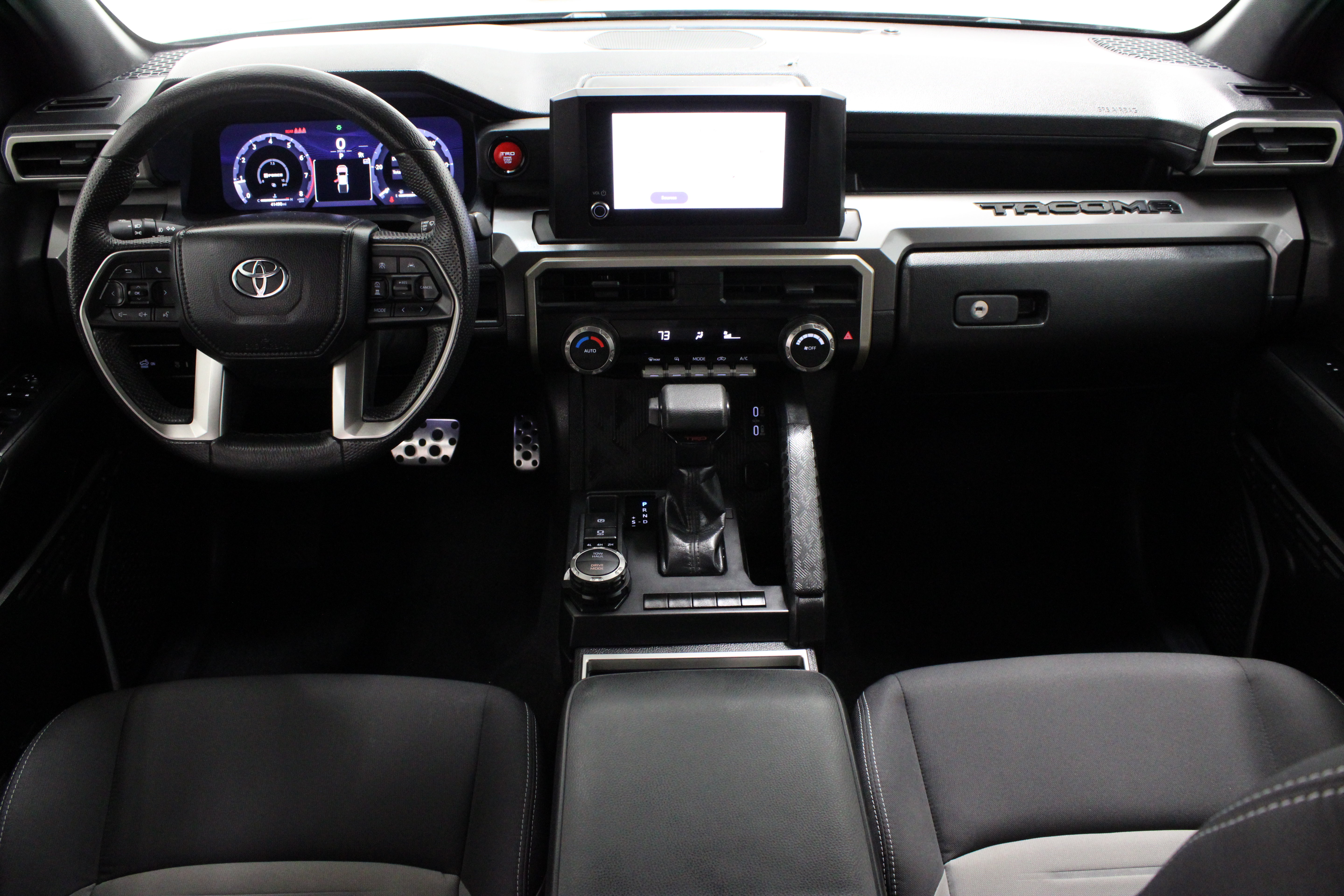 Used 2024 Toyota Tacoma TRD Sport AWD/4WD image 29