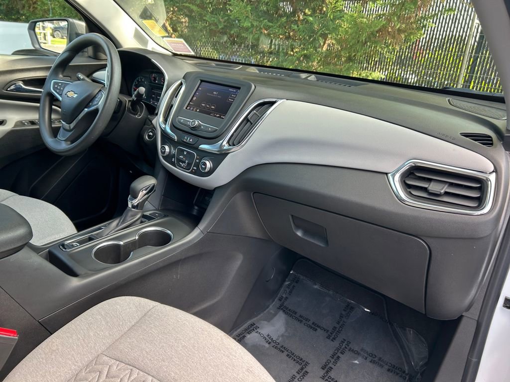 Used 2022 Chevrolet Equinox LS image 26