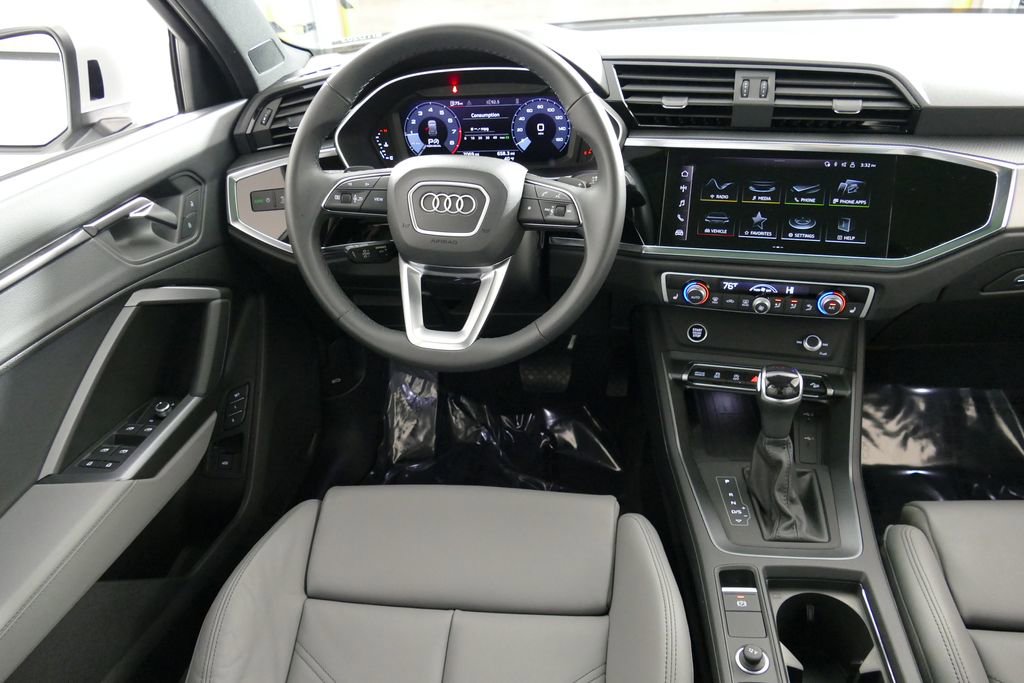 Used 2025 Audi Q3 2.0T Premium image 7