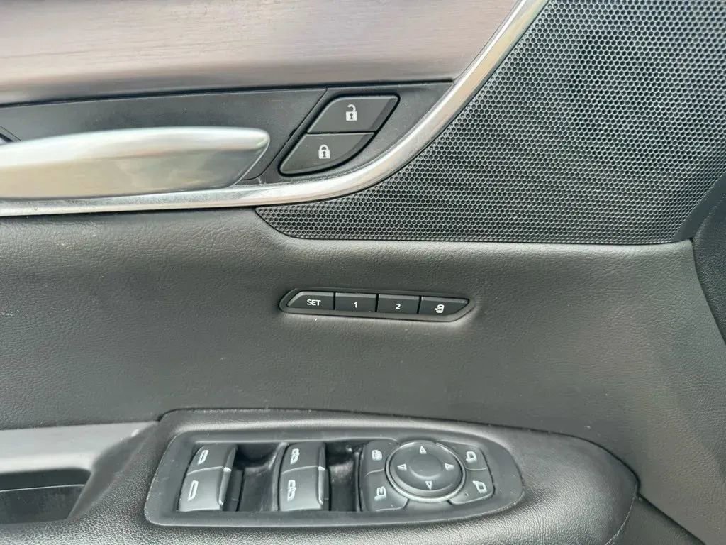 Used 2019 Cadillac XT5 Luxury image 12