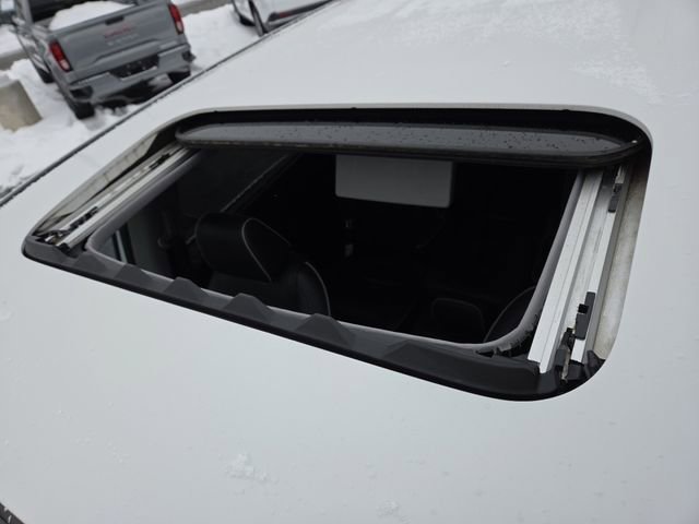 Used 2022 Honda Odyssey Elite image 3