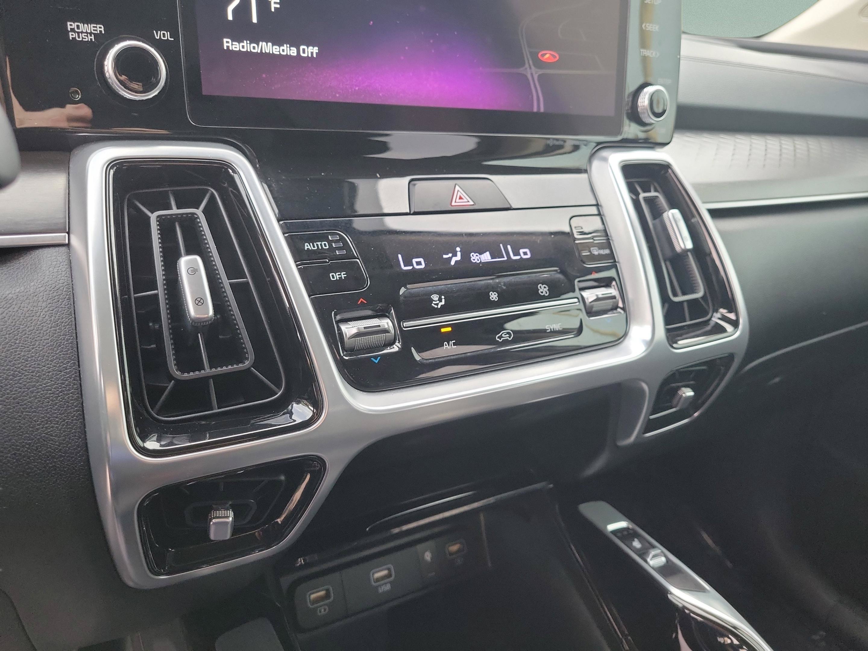 Certified 2021 Kia Sorento SX FWD image 19