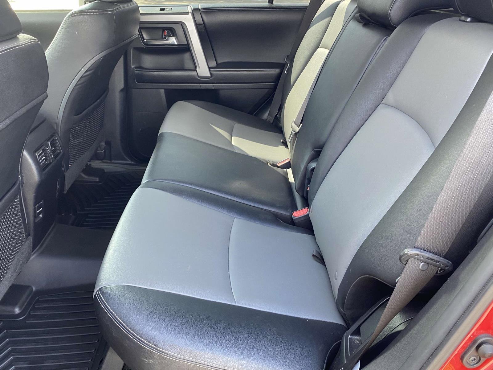 Used 2016 Toyota 4Runner SR5 Premium image 14