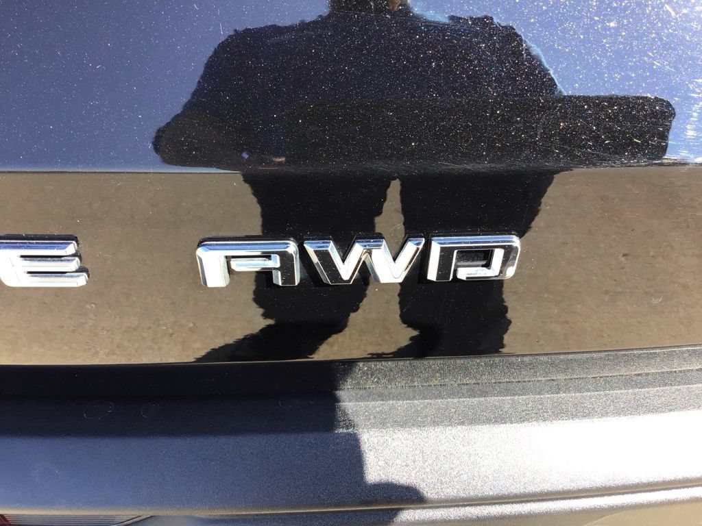 Used 2026 Chevrolet Traverse LT AWD/4WD image 32