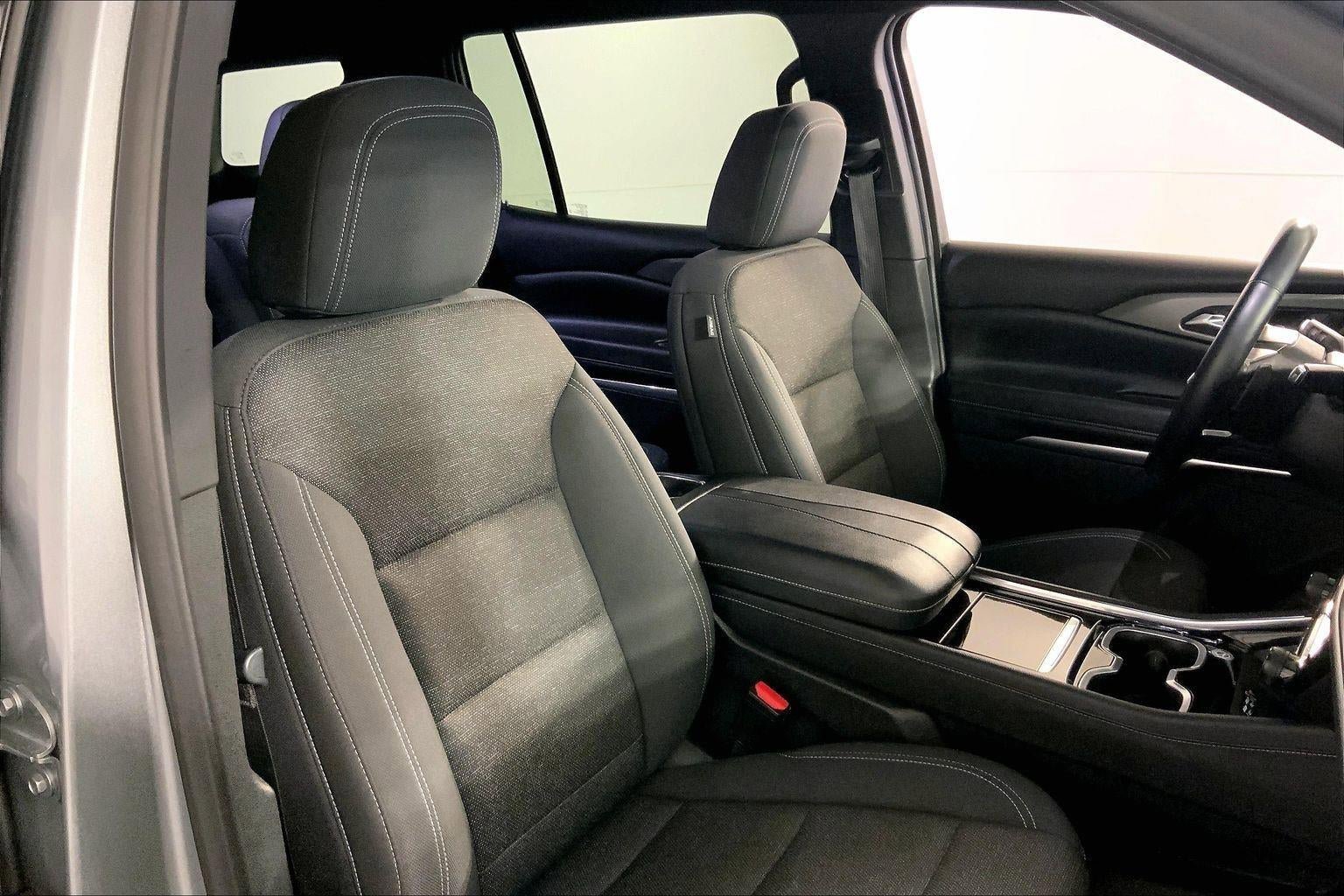 Used 2024 Chevrolet Traverse LT image 7