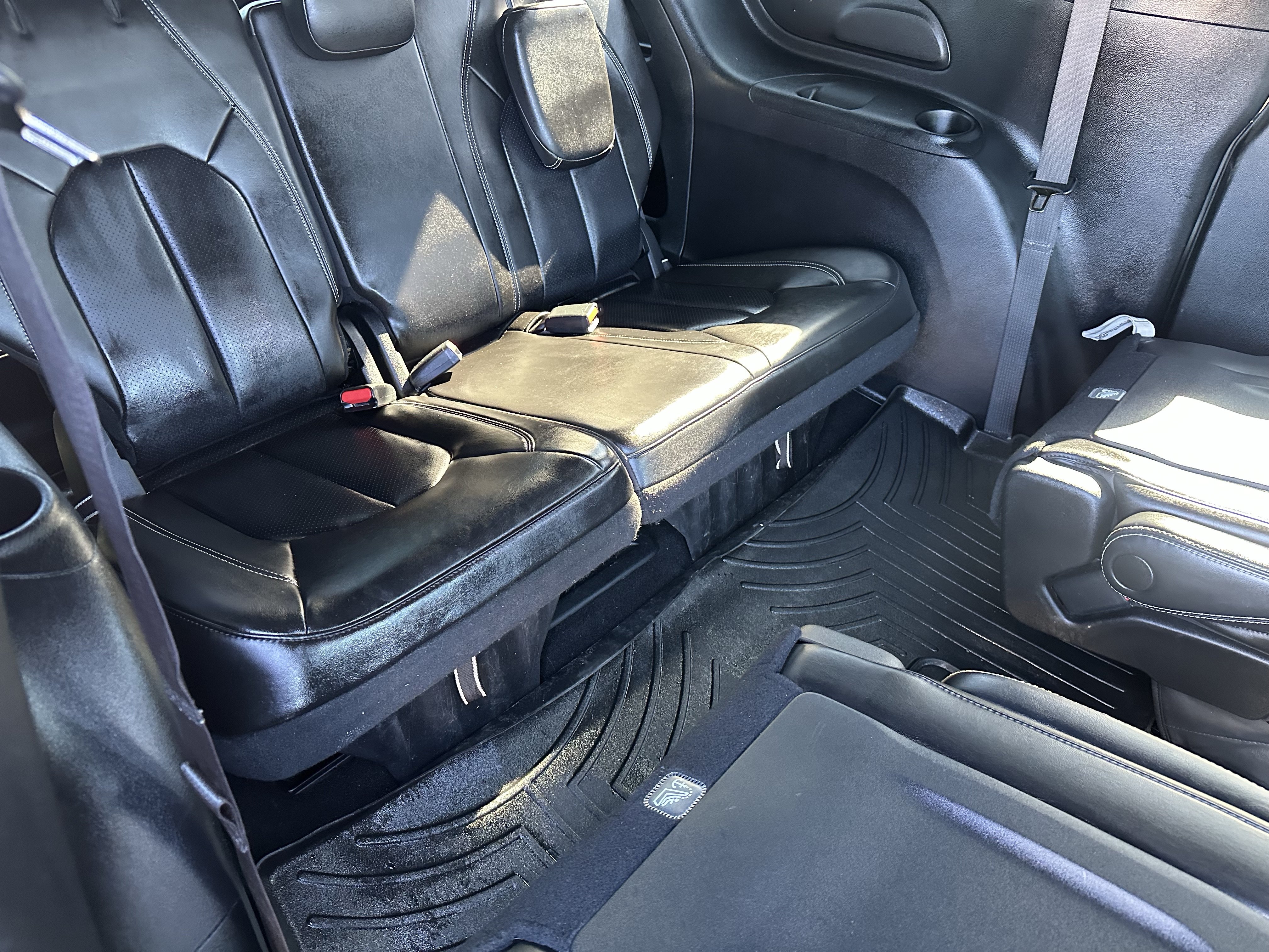 Used 2023 Chrysler Pacifica Touring-L w/ S Appearance Package FWD image 14