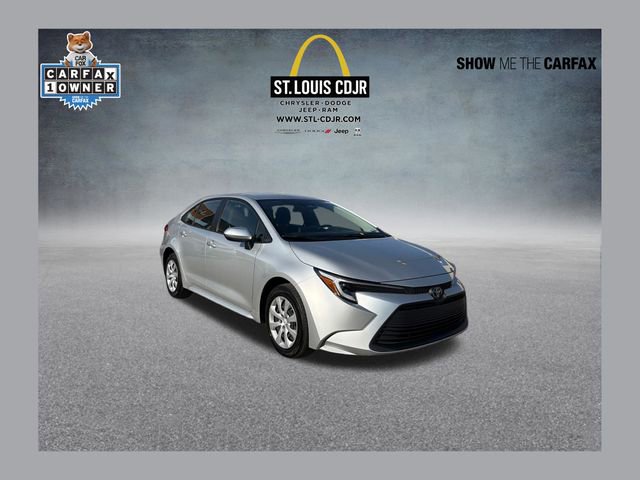 Used 2025 Toyota Corolla LE FWD image 1