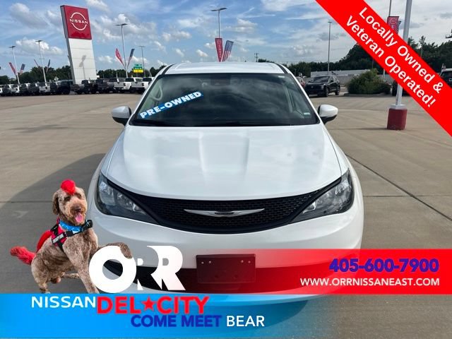 Used 2023 Chrysler Voyager LX FWD image 8