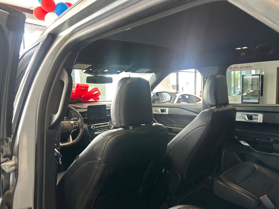 Used 2022 Ford Explorer ST-Line w/ Class IV Trailer Tow Package image 31