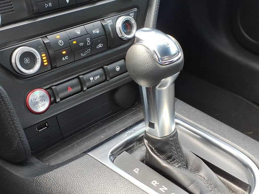 Used 2022 Ford Mustang Coupe RWD image 11
