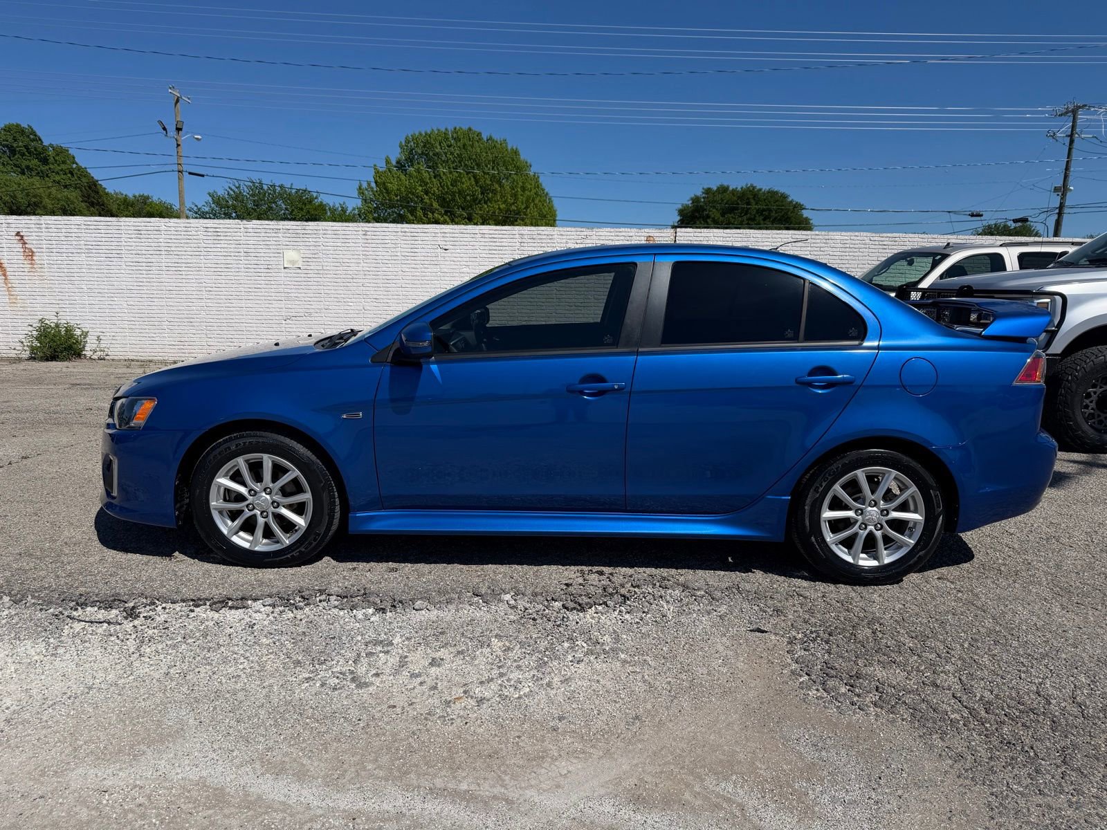 Used 2016 Mitsubishi Lancer ES image 3