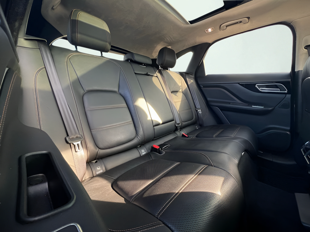 Used 2019 Jaguar F-PACE Prestige AWD/4WD image 22