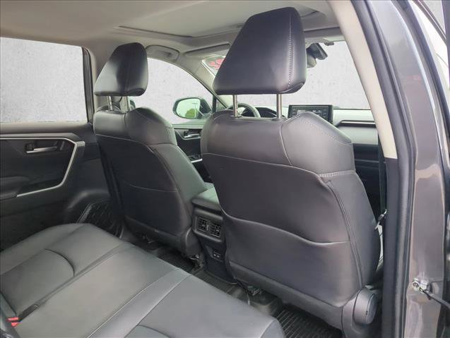 Used 2022 Toyota RAV4 XLE Premium AWD/4WD image 23