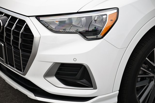 Used 2021 Audi Q3 2.0T Premium w/ Convenience Package image 13