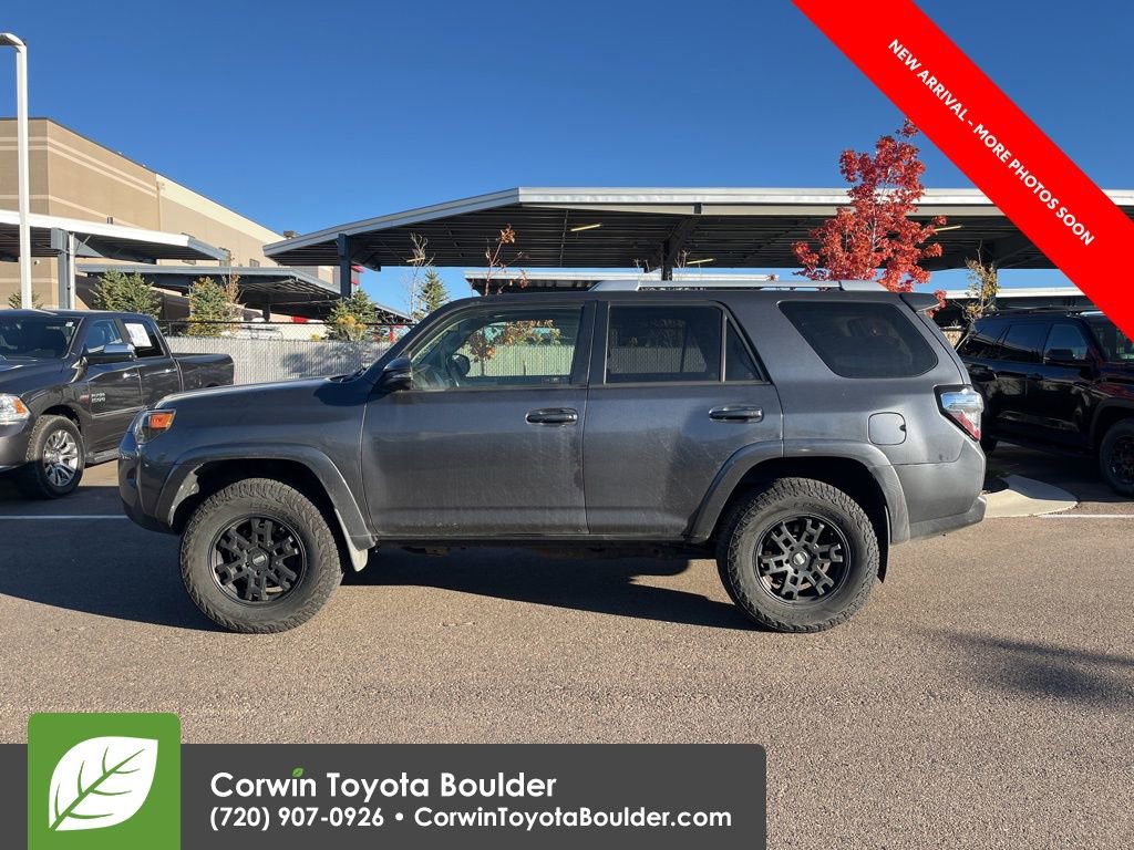 Used 2015 Toyota 4Runner SR5 Premium image 4