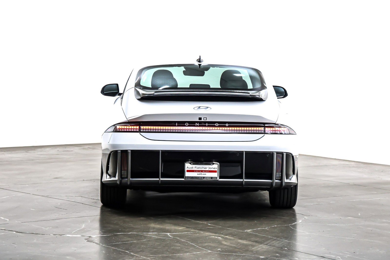 Used 2025 Hyundai Ioniq 6 SE image 4